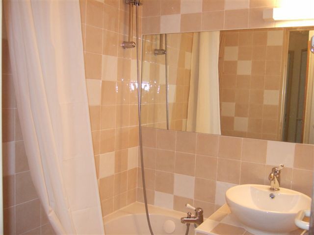 photo 16 Owner direct vacation rental Mribel appartement Rhone-Alps Savoie bathroom