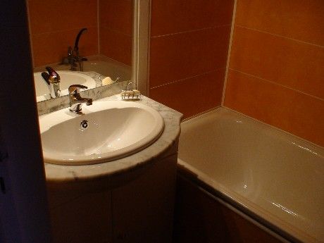 photo 1 Owner direct vacation rental Les Menuires studio Rhone-Alps Savoie bathroom