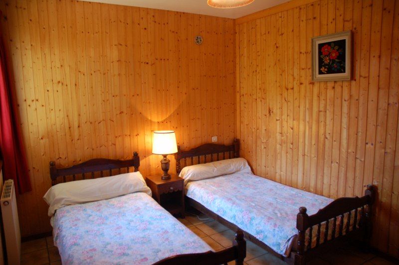 photo 9 Owner direct vacation rental Samons appartement Rhone-Alps Haute-Savoie bedroom 2