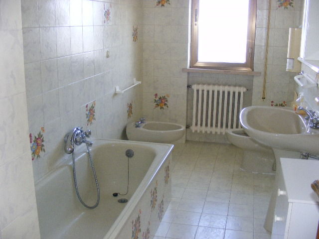 photo 10 Owner direct vacation rental Roseto degli Abruzzi appartement Abruzzo Teramo Province bathroom