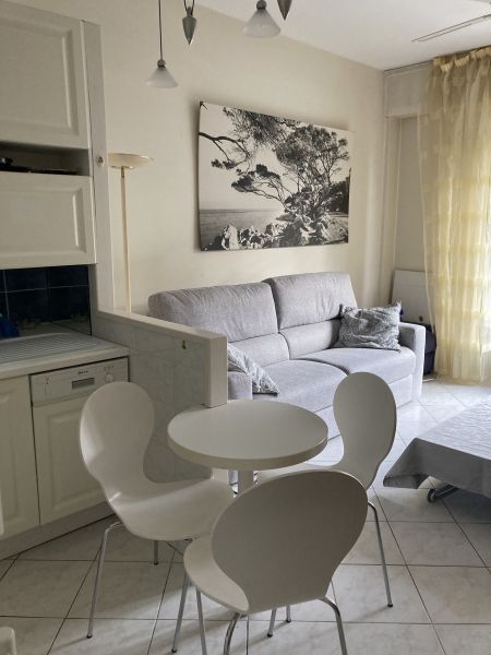 photo 2 Owner direct vacation rental Nice appartement Provence-Alpes-Cte d'Azur Alpes-Maritimes Living room