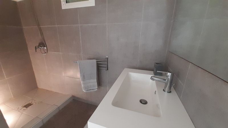 photo 16 Owner direct vacation rental Sainte Anne (Guadeloupe) appartement   Washing facilities