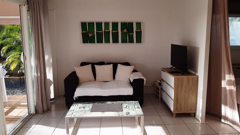 photo 11 Owner direct vacation rental Sainte Anne (Guadeloupe) appartement   Hall