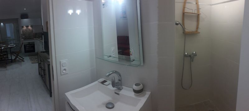 photo 18 Owner direct vacation rental Narbonne maison Languedoc-Roussillon Aude bathroom