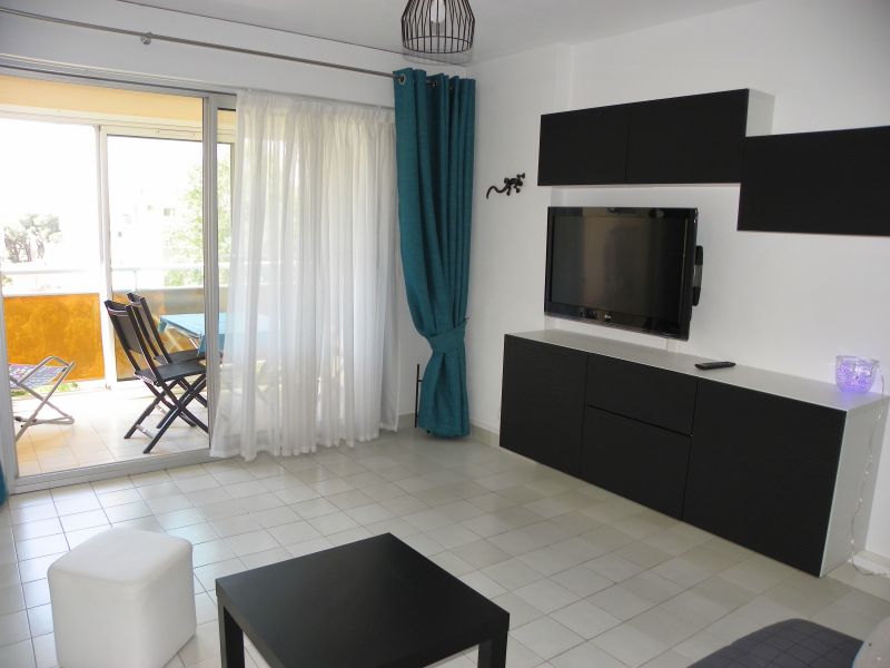 photo 3 Owner direct vacation rental  appartement Provence-Alpes-Cte d'Azur Var Sitting room
