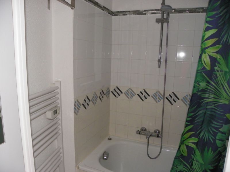 photo 13 Owner direct vacation rental  appartement Provence-Alpes-Cte d'Azur Var bathroom
