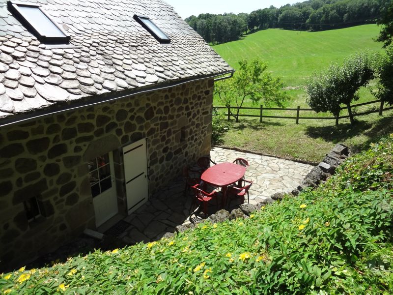 photo 5 Owner direct vacation rental Vic-sur-Cre gite Auvergne Cantal Outside view