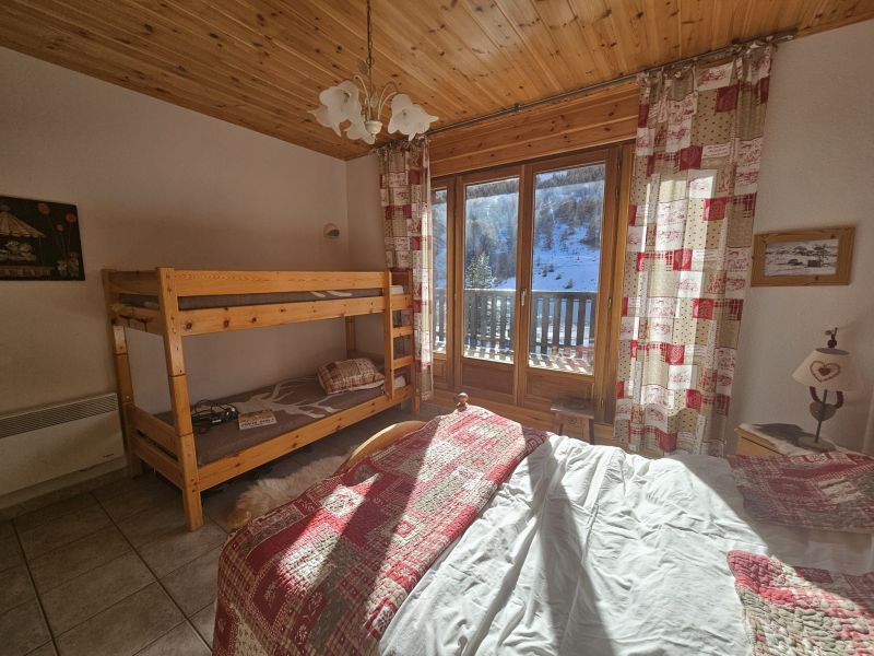 photo 7 Owner direct vacation rental Vars appartement Provence-Alpes-Cte d'Azur Hautes-Alpes bedroom 1