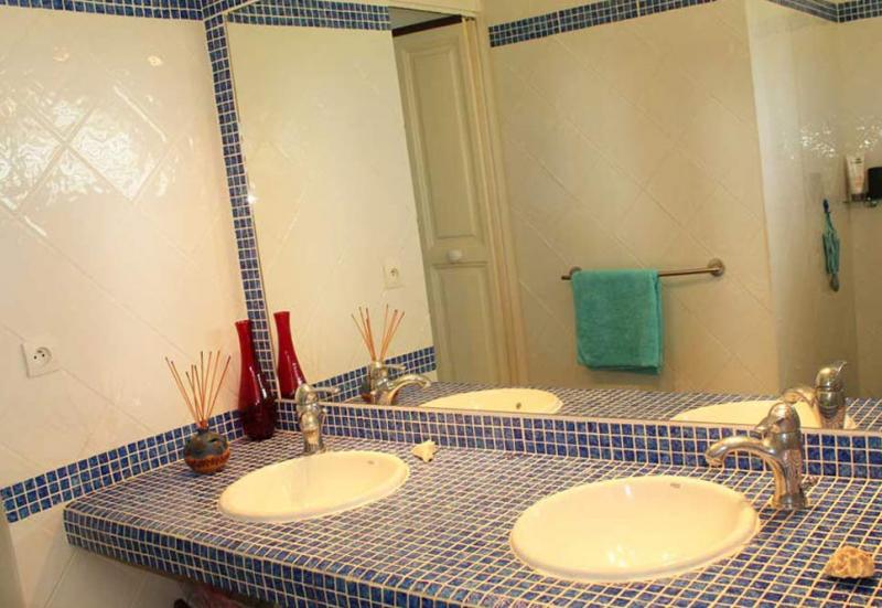 photo 21 Owner direct vacation rental Le Gosier (Guadeloupe) villa Grande Terre  Washing facilities 2