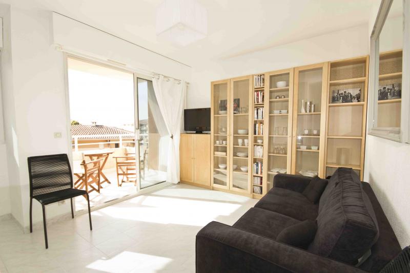 photo 0 Owner direct vacation rental Frjus studio Provence-Alpes-Cte d'Azur Var Living room