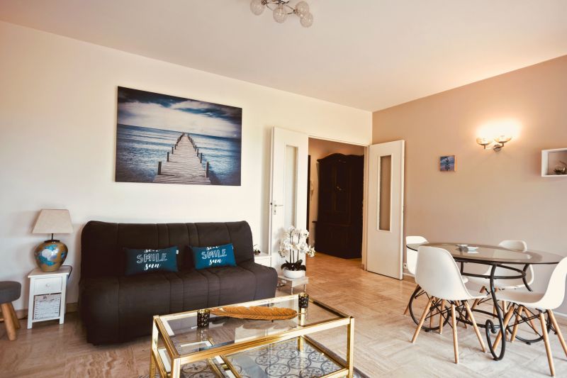 photo 18 Owner direct vacation rental Juan les Pins appartement Provence-Alpes-Cte d'Azur Alpes-Maritimes