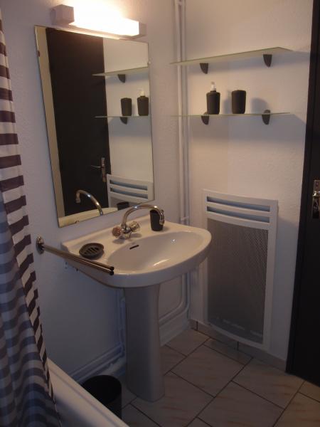 photo 12 Owner direct vacation rental Piau Engaly appartement Midi-Pyrnes Hautes-Pyrnes bathroom