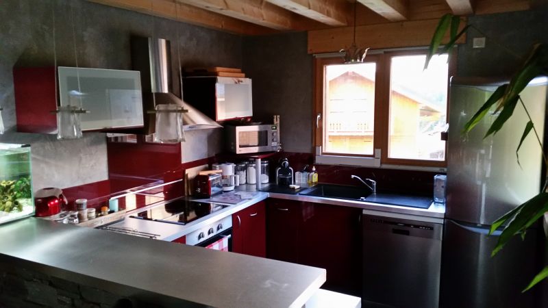 photo 3 Owner direct vacation rental Praz de Lys Sommand chalet Rhone-Alps Haute-Savoie Open-plan kitchen