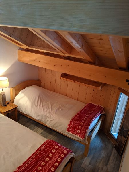 photo 10 Owner direct vacation rental Praz de Lys Sommand chalet Rhone-Alps Haute-Savoie bedroom 4