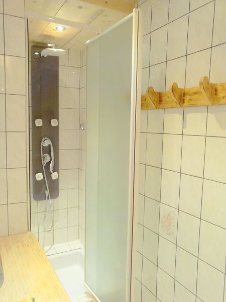 photo 18 Owner direct vacation rental Les Contamines Montjoie appartement Rhone-Alps Haute-Savoie bathroom 1