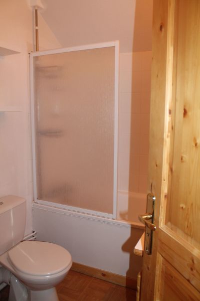 photo 10 Owner direct vacation rental Saint Sorlin d'Arves appartement Rhone-Alps Savoie bathroom