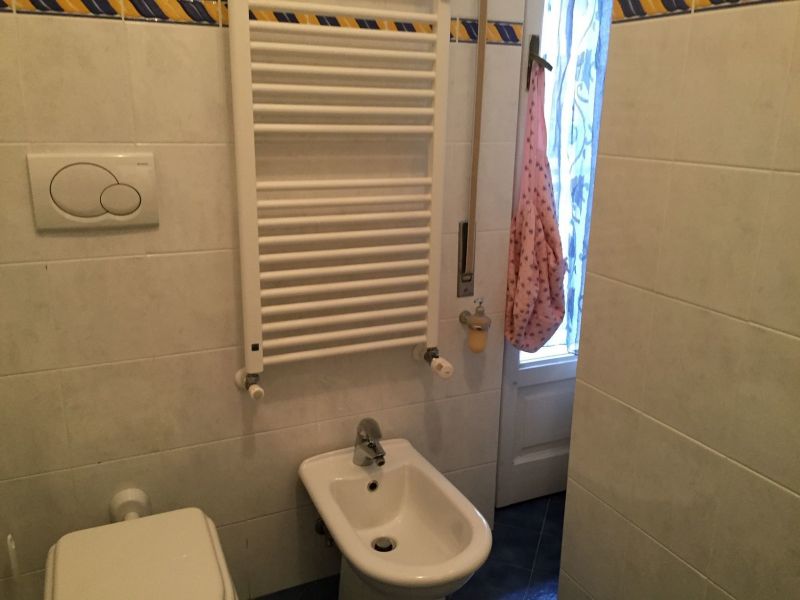 photo 20 Owner direct vacation rental Chiavari appartement Liguria Genoa bathroom