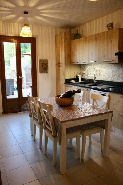 photo 10 Owner direct vacation rental Cargse appartement Corsica Corse du Sud Sep. kitchen