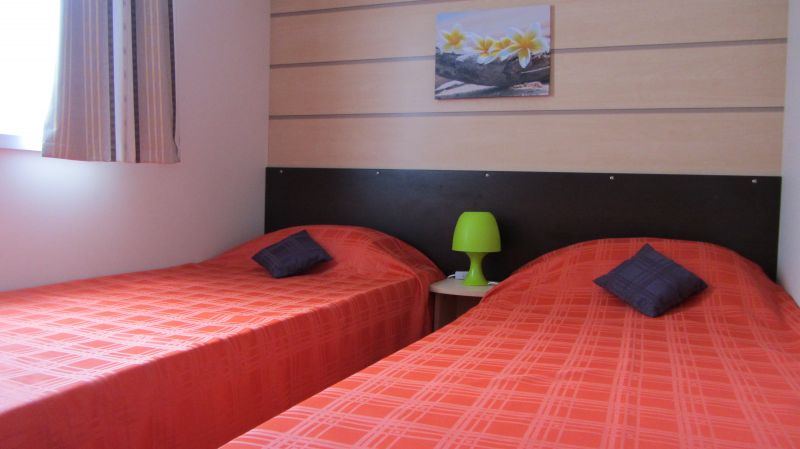 photo 8 Owner direct vacation rental Valras-Plage mobilhome Languedoc-Roussillon Hrault bedroom 3