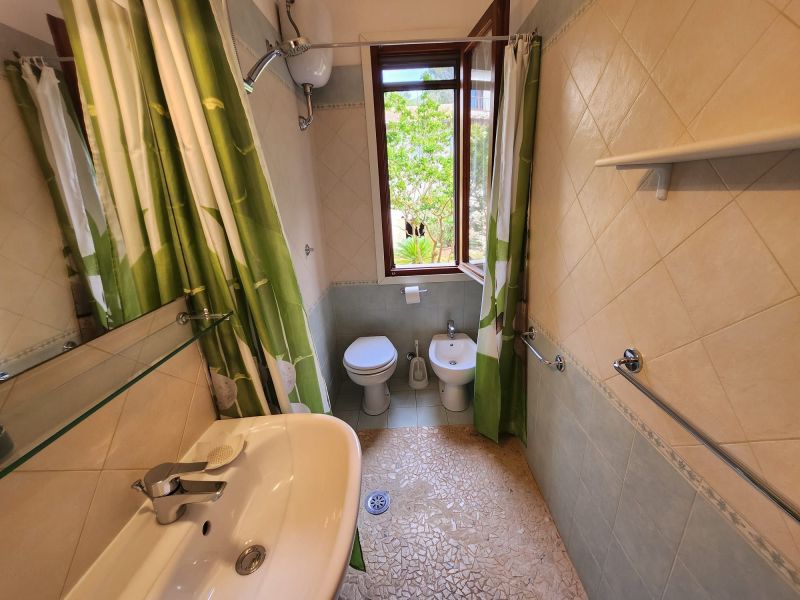 photo 11 Owner direct vacation rental Rio nell'Elba appartement Tuscany Elba Island bathroom