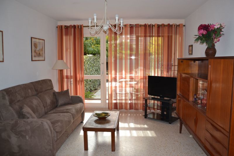 photo 4 Owner direct vacation rental Le Grau du Roi appartement Languedoc-Roussillon Gard Living room