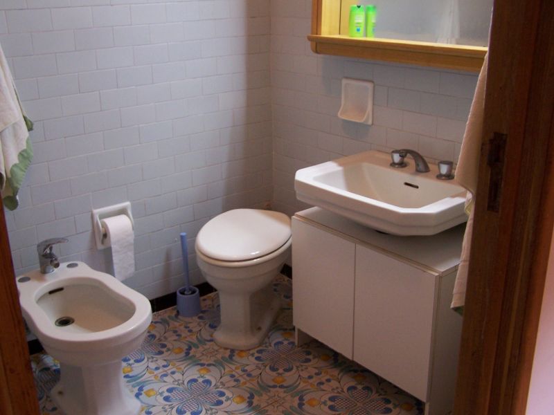 photo 14 Owner direct vacation rental Castagneto Carducci maison Tuscany Livorno Province bathroom 1