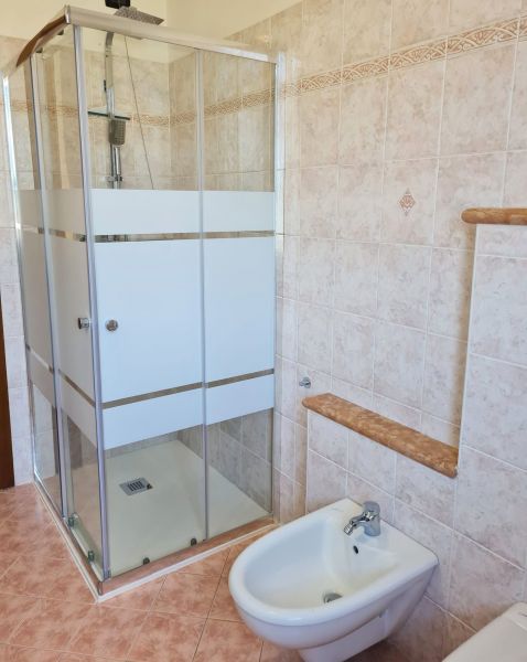 photo 15 Owner direct vacation rental Sal villa Lombardy Brescia Province bathroom