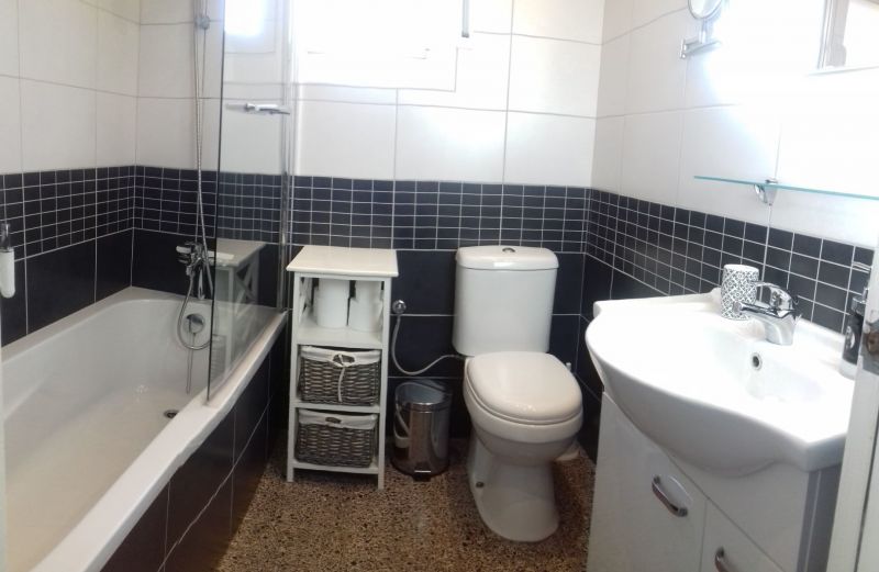 photo 8 Owner direct vacation rental Empuriabrava appartement Catalonia Girona (province of) Washing facilities 1