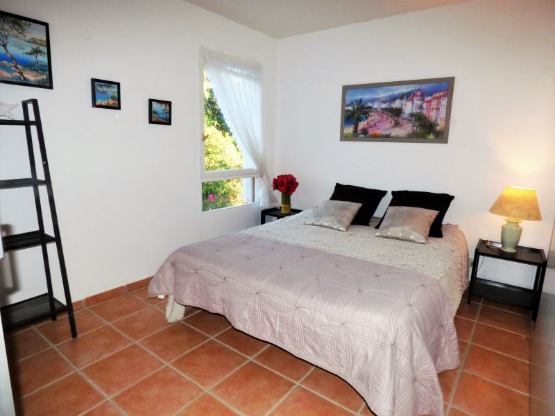 photo 2 Owner direct vacation rental Bandol appartement Provence-Alpes-Cte d'Azur Var bedroom