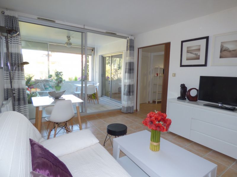 photo 11 Owner direct vacation rental Bandol appartement Provence-Alpes-Cte d'Azur Var Living room