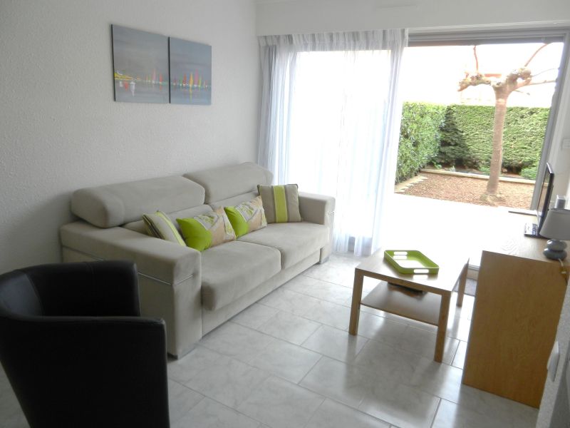 photo 4 Owner direct vacation rental Cap d'Agde appartement Languedoc-Roussillon Hrault Living room