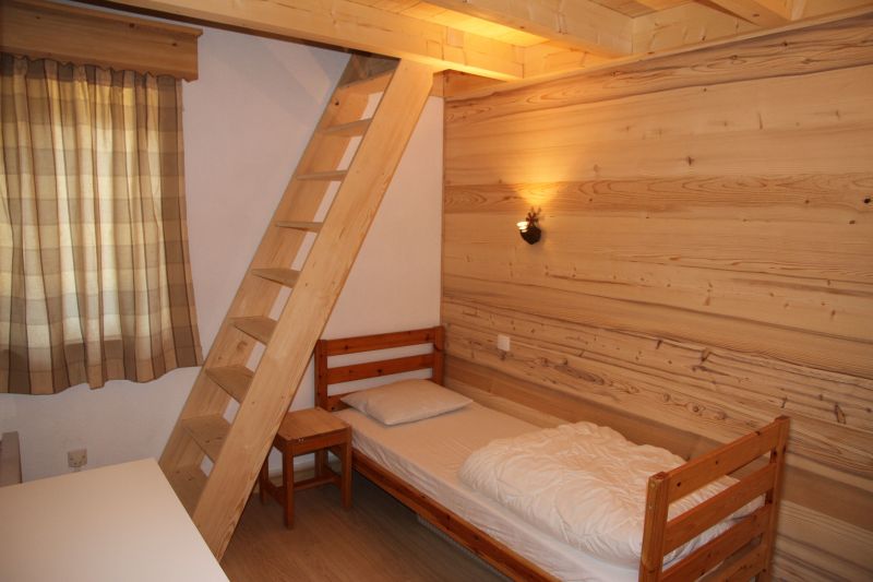 photo 15 Owner direct vacation rental Chtel chalet Rhone-Alps Haute-Savoie bedroom 2