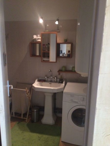 photo 8 Owner direct vacation rental Ax Les Thermes appartement Midi-Pyrnes Arige Washing facilities