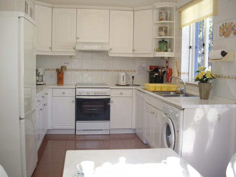 photo 2 Owner direct vacation rental Albufeira villa Algarve  Summer kitchen