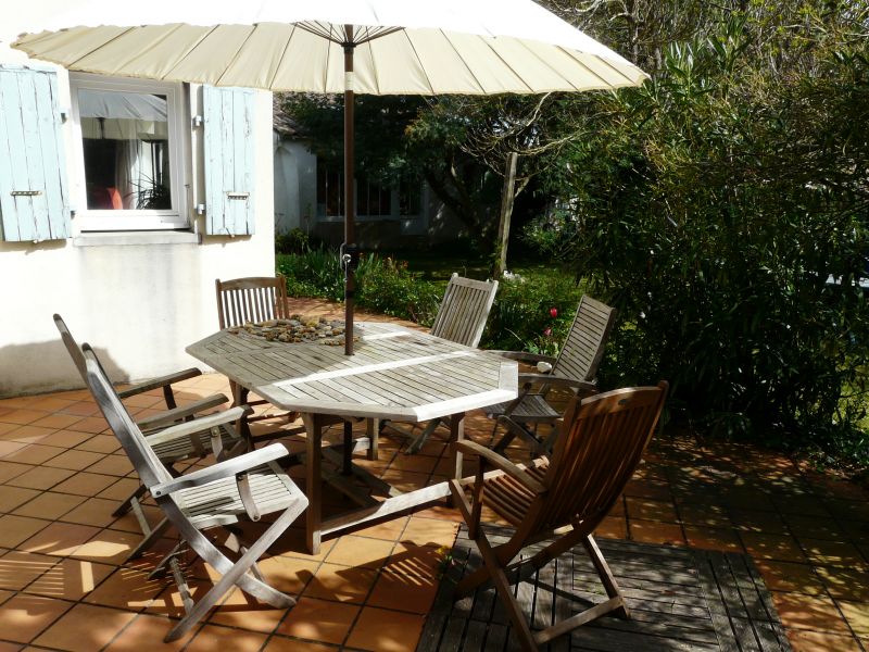 photo 18 Owner direct vacation rental Sainte Marie de R maison Poitou-Charentes Charente-Maritime Terrace 2