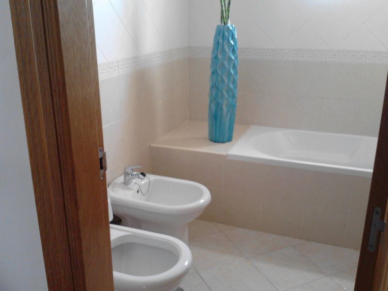 photo 7 Owner direct vacation rental Albufeira appartement Algarve  bathroom 1