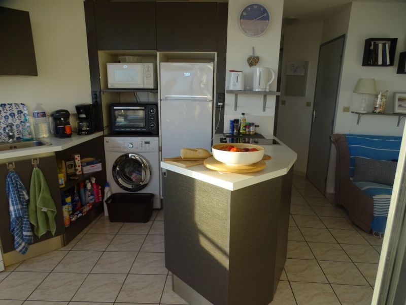 photo 4 Owner direct vacation rental Canet-en-Roussillon appartement Languedoc-Roussillon Pyrnes-Orientales Open-plan kitchen