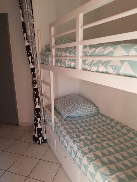 photo 12 Owner direct vacation rental Sete appartement Languedoc-Roussillon Hrault Extra sleeping accommodation