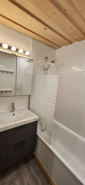 photo 8 Owner direct vacation rental Val Thorens appartement Rhone-Alps Savoie bathroom