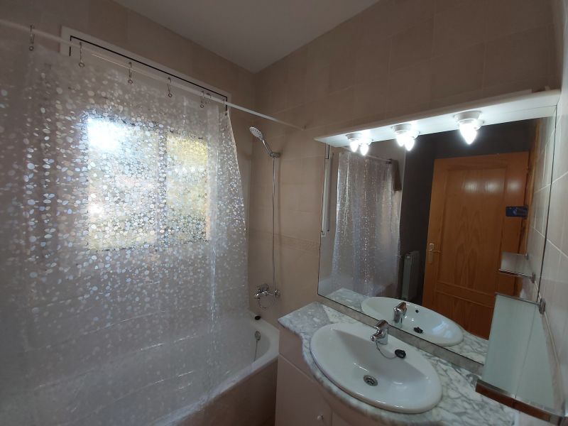 photo 9 Owner direct vacation rental L'Ametlla de Mar chalet Catalonia Tarragona (province of) bathroom 1