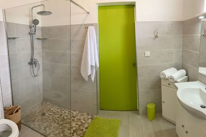 photo 14 Owner direct vacation rental Saint-Gilles les Bains villa   bathroom 2