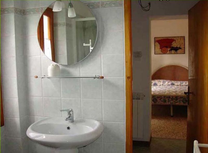 photo 3 Owner direct vacation rental Portoferraio appartement Tuscany Elba Island bathroom