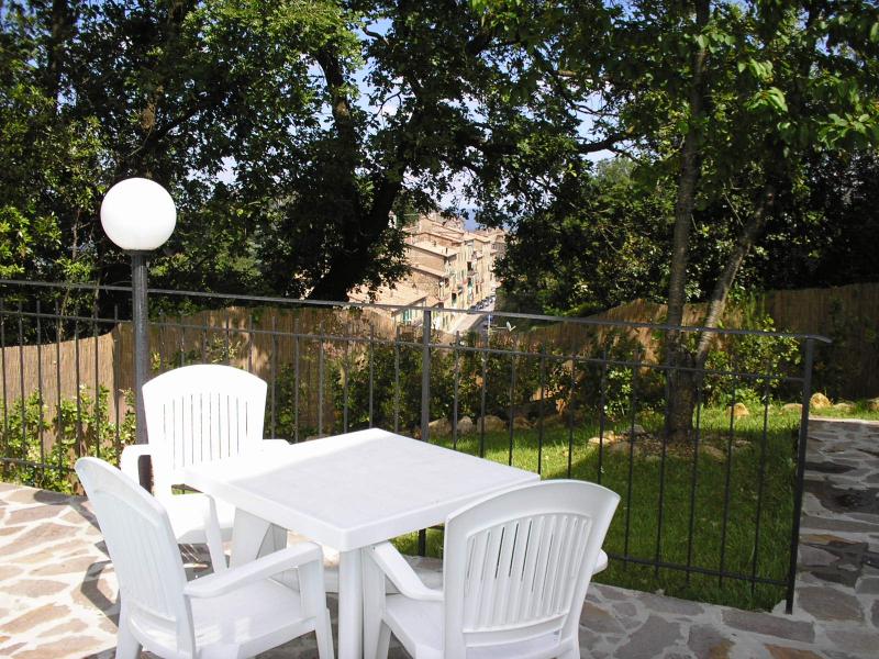 photo 14 Owner direct vacation rental San Gimignano appartement Tuscany Siena Garden