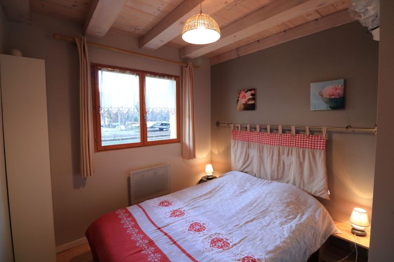 photo 5 Owner direct vacation rental Morillon Grand Massif chalet Rhone-Alps Haute-Savoie bedroom 1