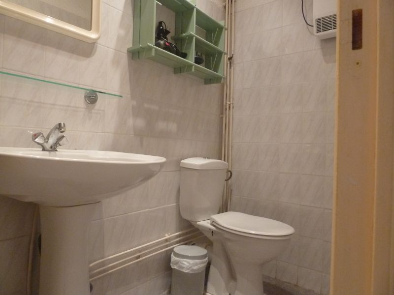 photo 9 Owner direct vacation rental Collioure appartement Languedoc-Roussillon Pyrnes-Orientales Washing facilities
