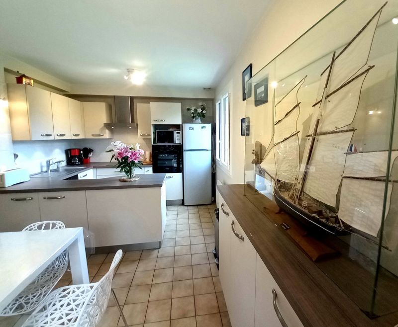 photo 4 Owner direct vacation rental Cancale maison Brittany Ille et Vilaine Open-plan kitchen