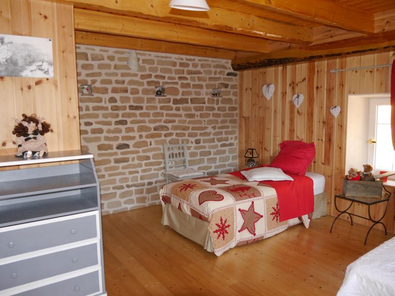 photo 11 Owner direct vacation rental pinal maison Lorraine Vosges bedroom 2