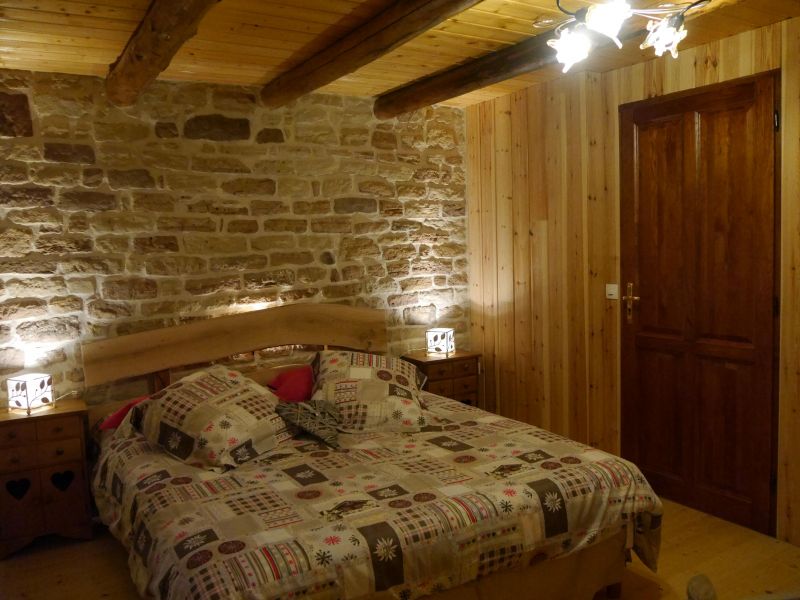 photo 10 Owner direct vacation rental pinal maison Lorraine Vosges bedroom 1