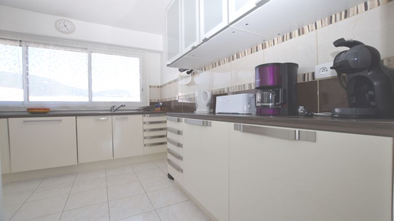 photo 1 Owner direct vacation rental Cavalaire-sur-Mer appartement Provence-Alpes-Cte d'Azur Var Sep. kitchen