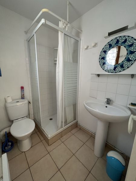 photo 3 Owner direct vacation rental Fort Mahon maison Picardy Somme bathroom